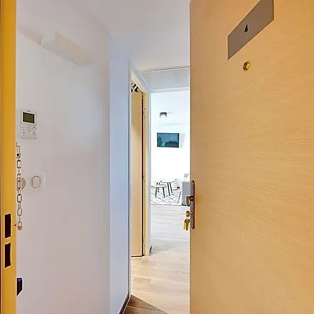 Elegant With Terrace - 1br4p- Vanves *